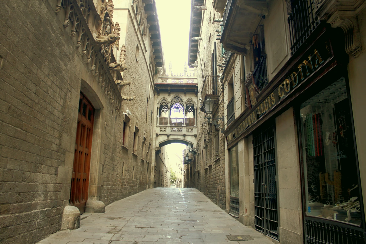 Gothic Quarter Barcelona - Narrow medieval streets and historic buildings