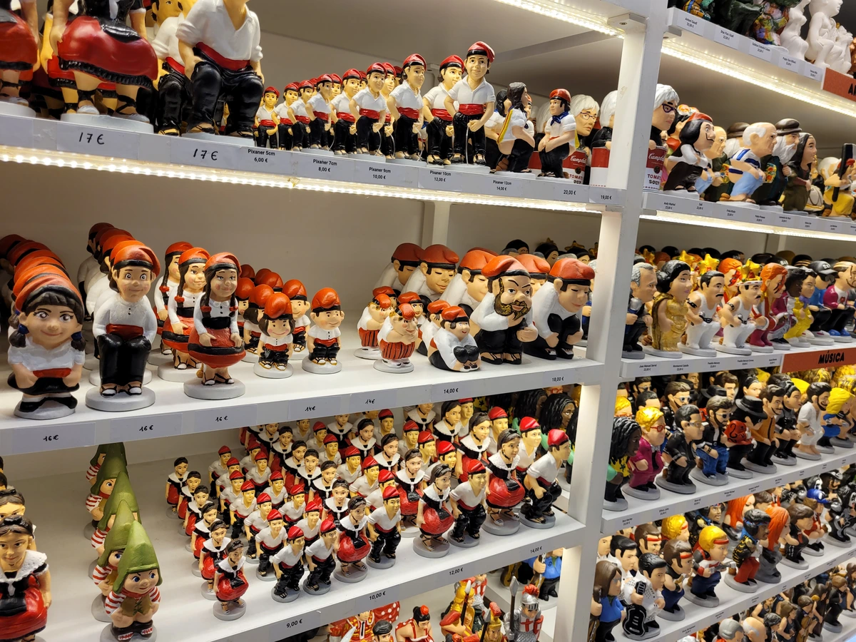 Catalan peasants, Catalan and other celebrities as Catalan souvenirs - Caganer